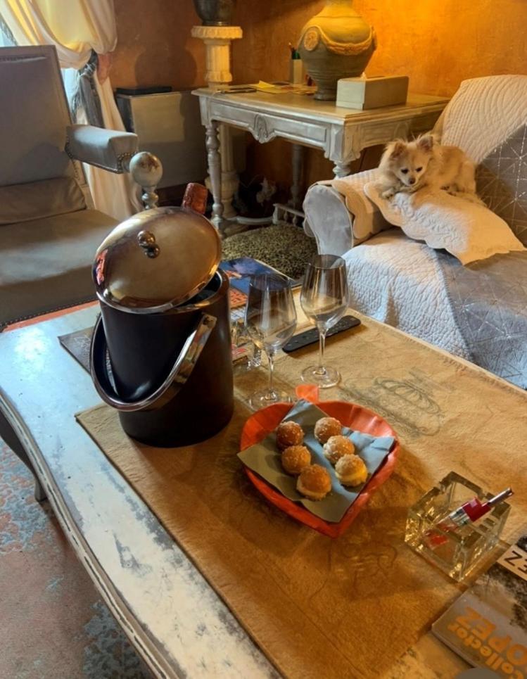 Appartement De Luxe Au Coeur De Saint-Tropez Eksteriør bilde